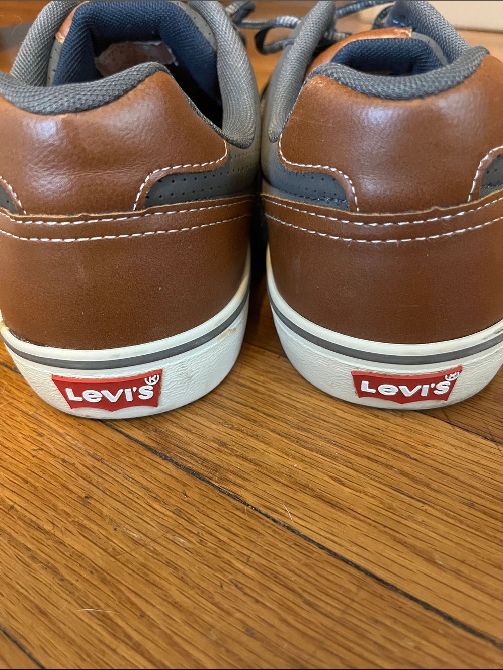 Men’s LEVI Charcoal Grey Casual Shoe - Picture 3 of 4